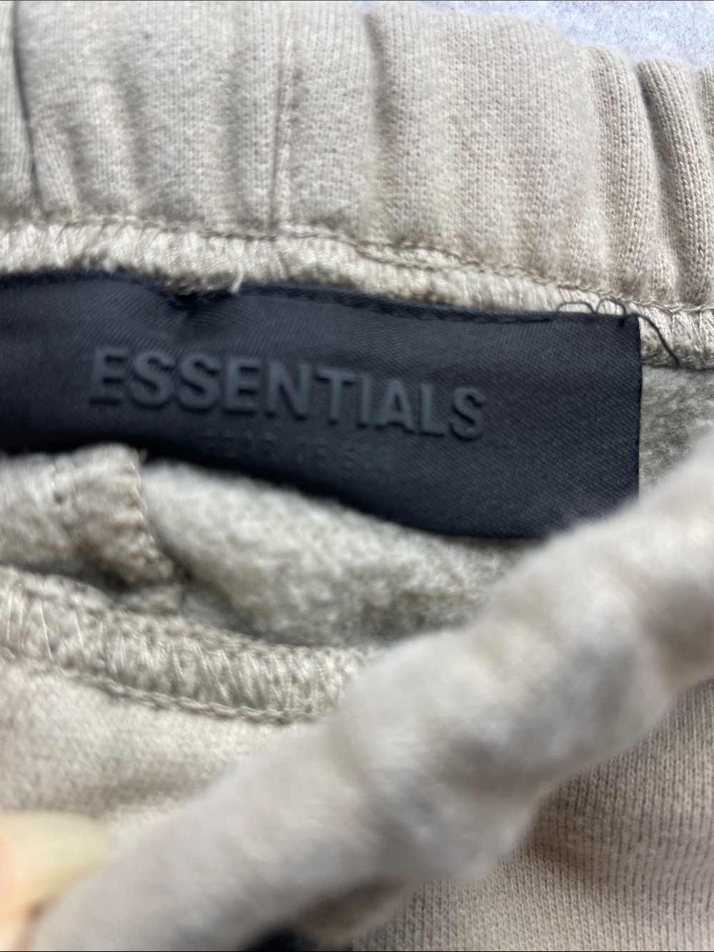 Essentials Fear of God Classic Sweatshort - Picture 3 of 6